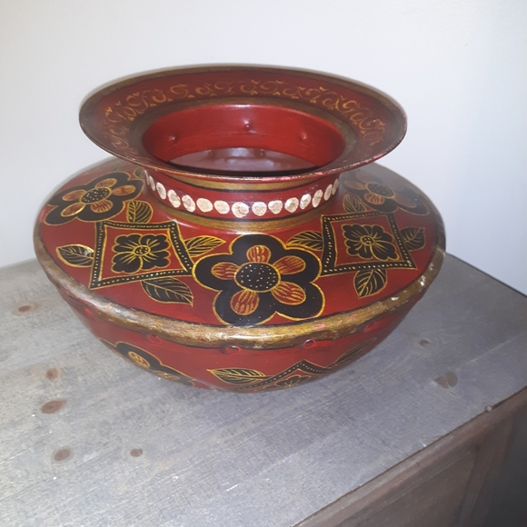 Home decor canister - Picture 1 of 3